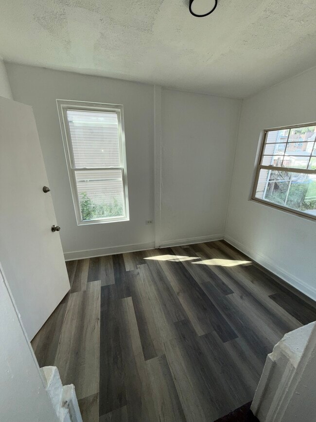 Photo - 5005 W Ferdinand St Unit 5005 w  #1