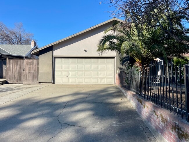 Photo - 6034 Centurion Cir