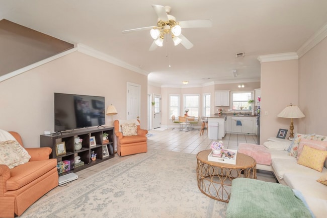 Photo - 1093 Saint Andrews Ln