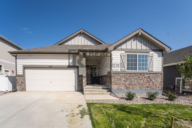 Building Photo - 604 Rosedale St