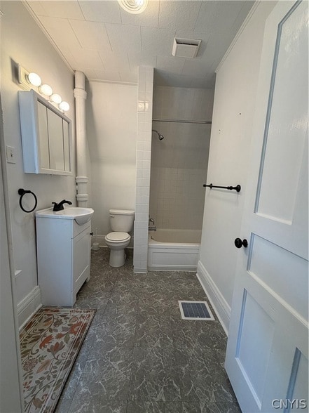 Photo - 751 Allen St