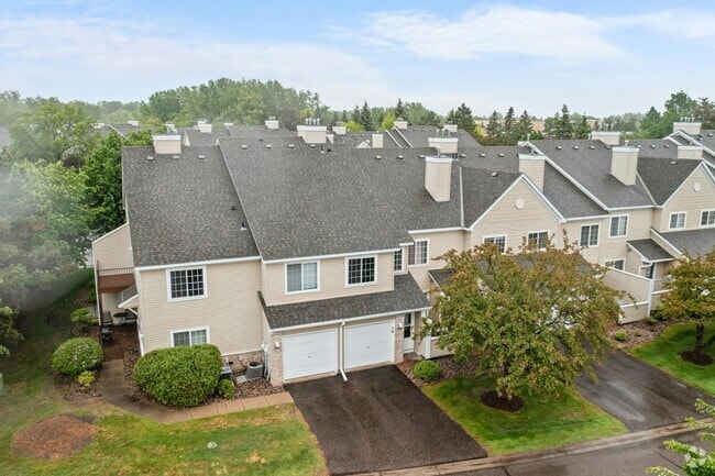 Building Photo - 2230 Ranchview Ln N Rental