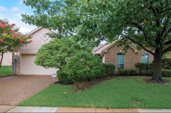 Building Photo - Beautiful 4 Bedrooms, 2.5 baths property i...