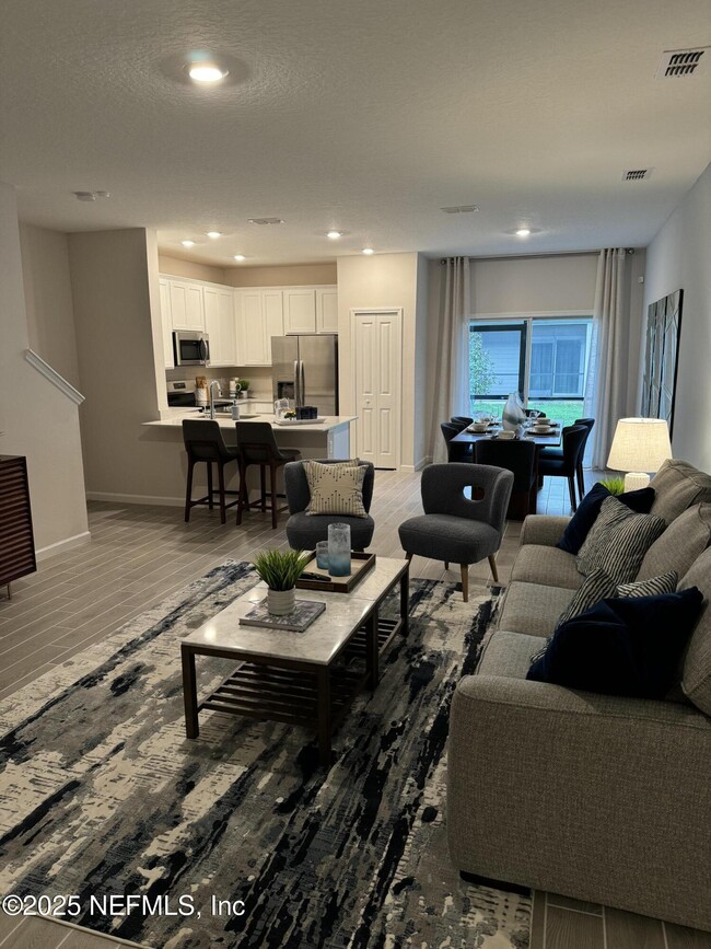 Photo - 4302 Leeward Breeze Lp