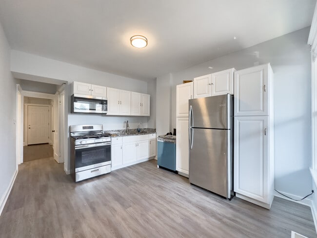 Photo - 3649 W Montrose Ave Unit 1