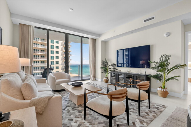 Building Photo - 3100 N Ocean Dr Unit 1210 H Rental