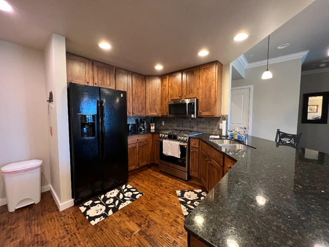 Photo - 6002 St Moritz Dr Unit G