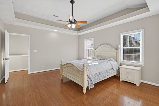 Building Photo - 2818 Tidewater Dr