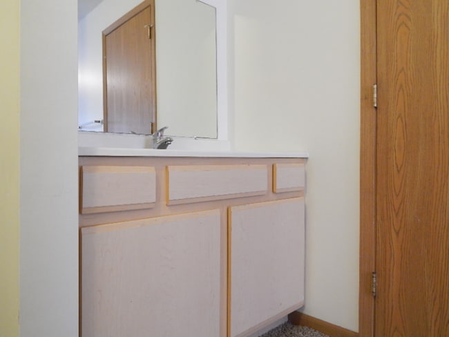 Photo - 1112 W 4th St