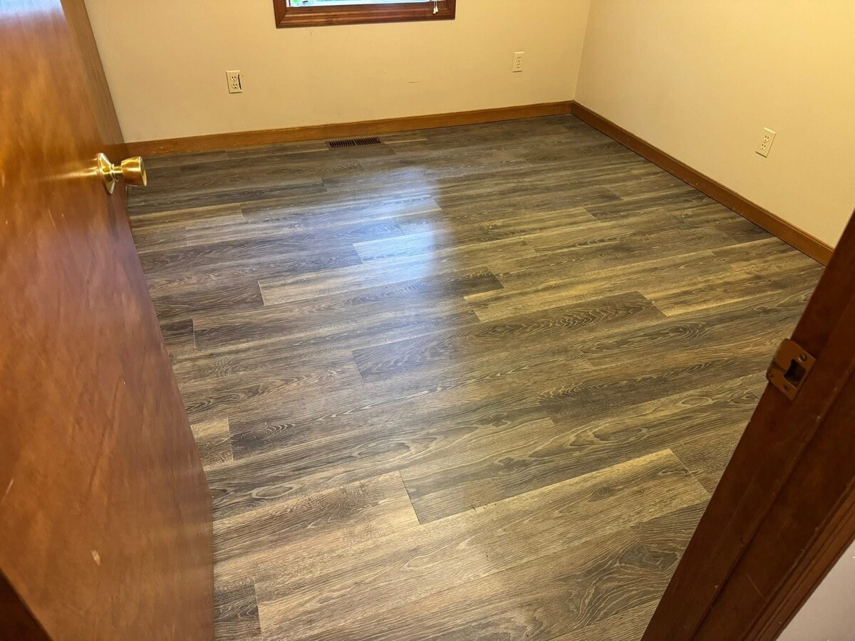 Photo - 764 Commercial St