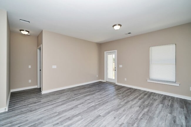 Photo - 5529 Blue Jay Cir