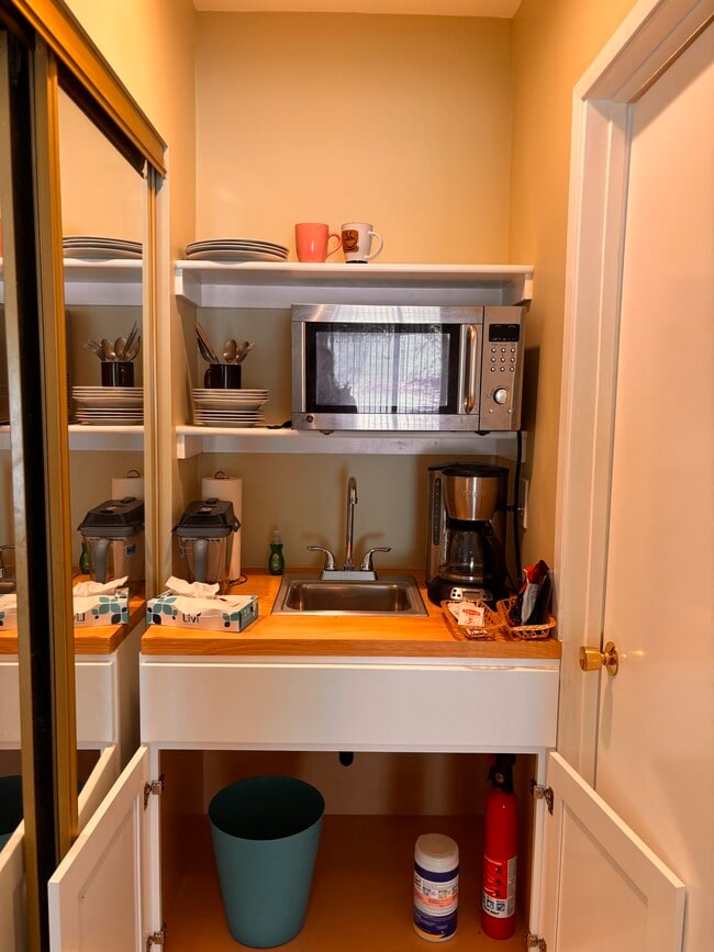 Photo - 24301 Bessemer St