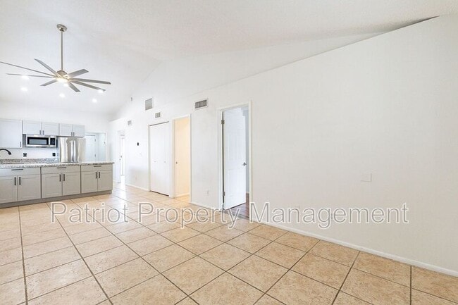 Photo - 3316 E Crescent Ave