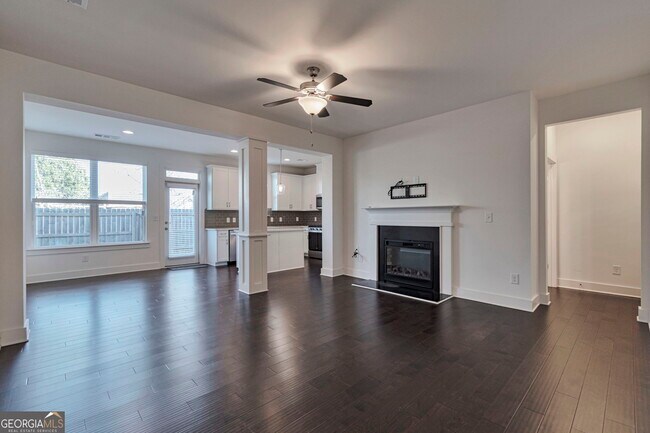 Photo - 108 Cannondale Dr