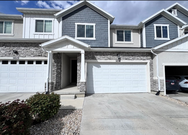 Building Photo - 14541 Juniper Shade Dr Rental