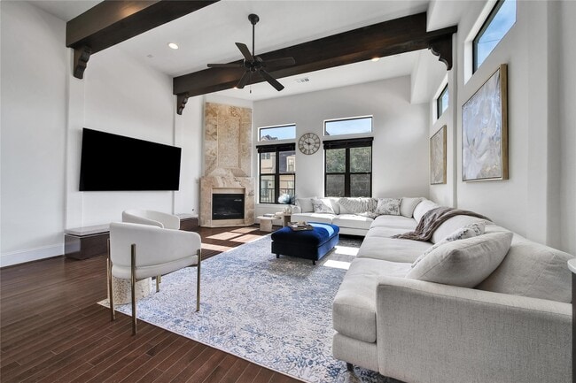 Photo - 2301 Couch St