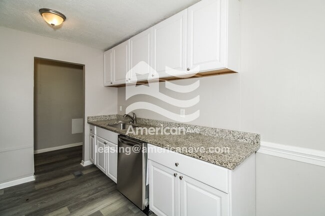 Photo - 10 Burdock Cir