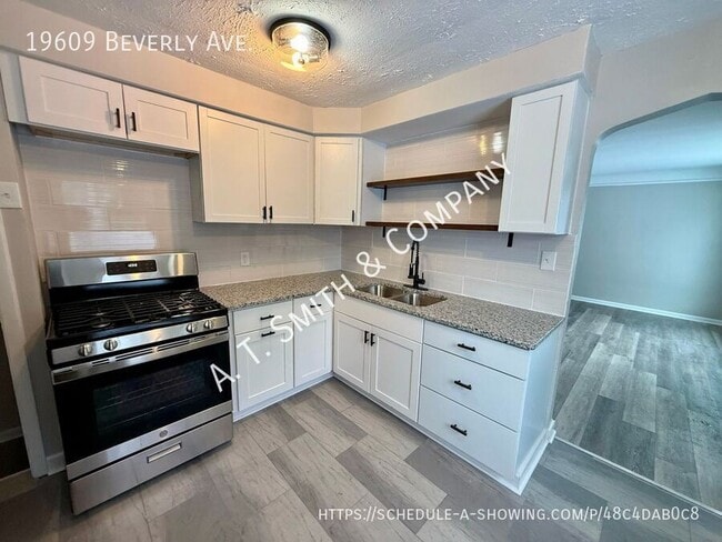 Photo - 19609 Beverly Ave