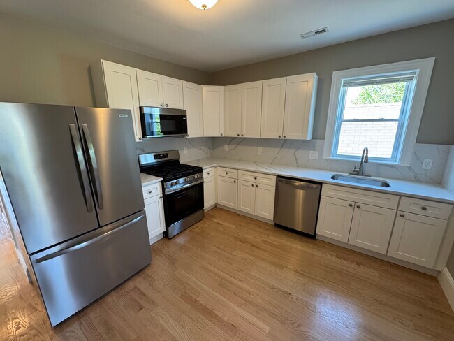 Photo - 116 Holland St