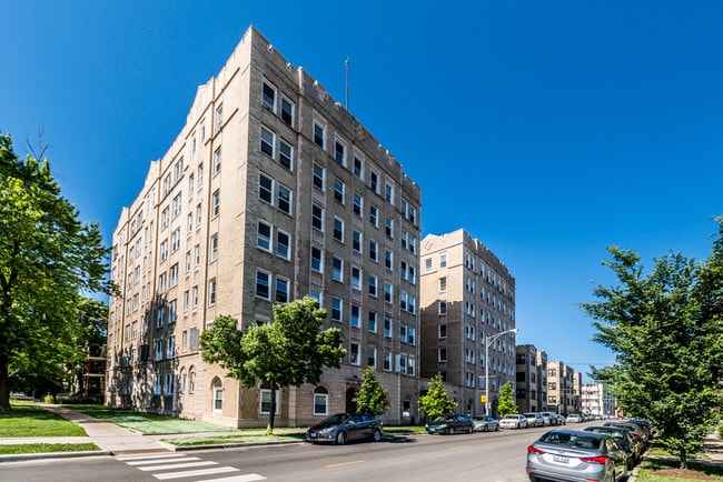 Photo - Washington Plaza Apartments