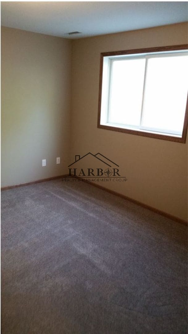 Photo - 3112 Rose Dr SE