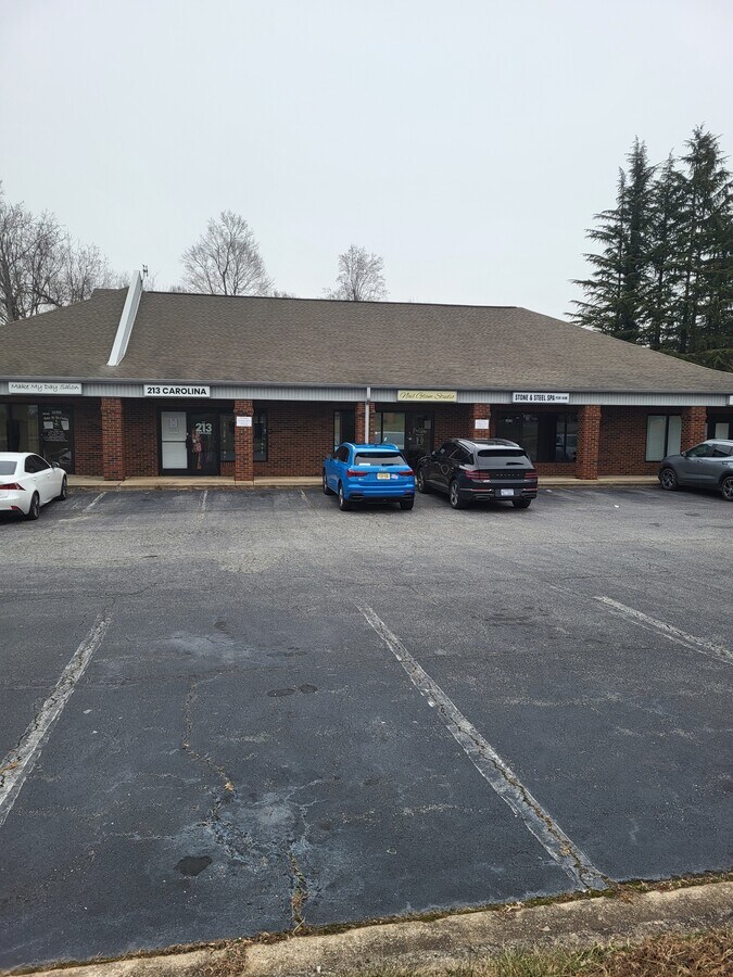 Photo - 702 W Main St Unit D