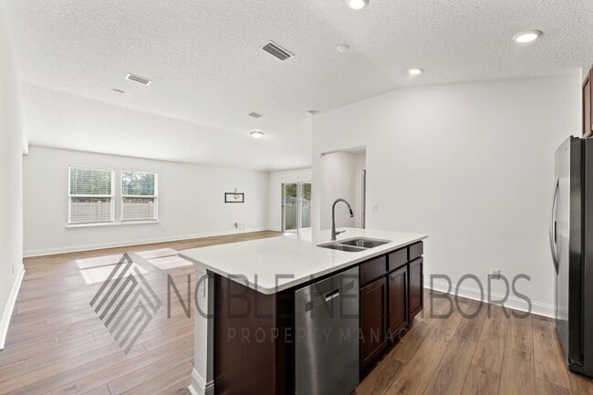 Photo - 2907 Lucille Ln