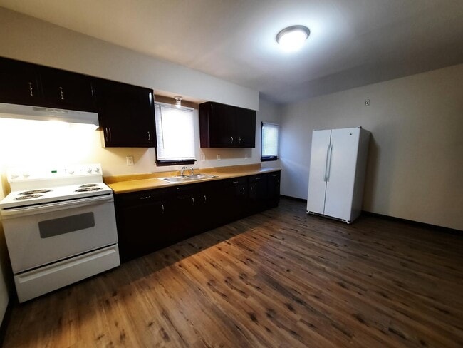 Photo - 7318 Buffalo Ave Apartments Unit 1