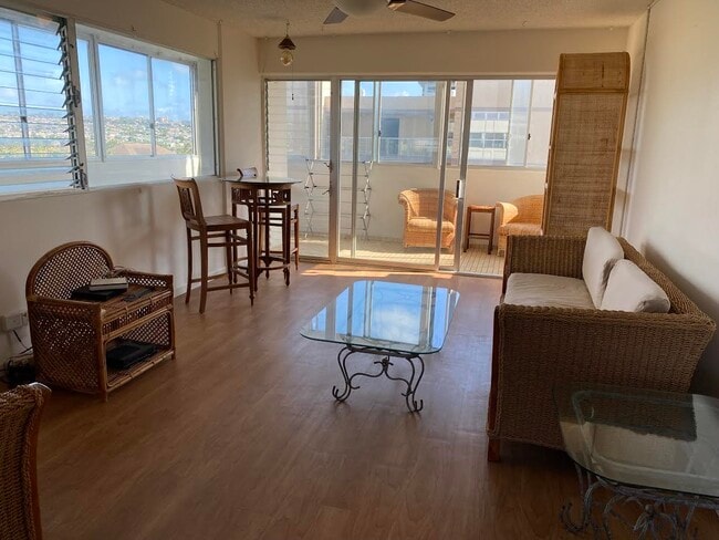 Building Photo - 2421 Ala Wai Blvd Unit 901 Rental