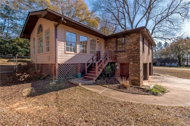 Photo - 905 Tanglewood Trail