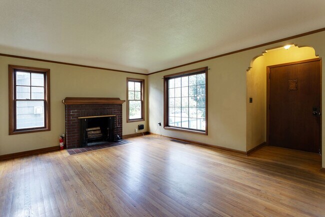 Charming 1901 Bungalow with Modern Updates... - Charming 1901 Bungalow with Modern Updates... Casa