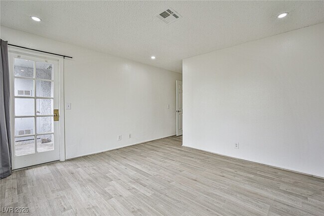 Photo - 5187 Caliente St Unit 96