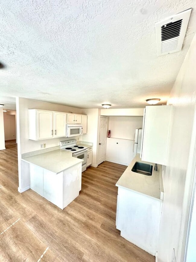 Photo - RES_CARMEL INSTITUTE LLC_537 Unidad 537-Basement