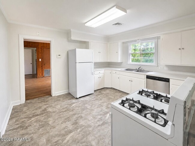 Photo - 116 Oak Crest Dr