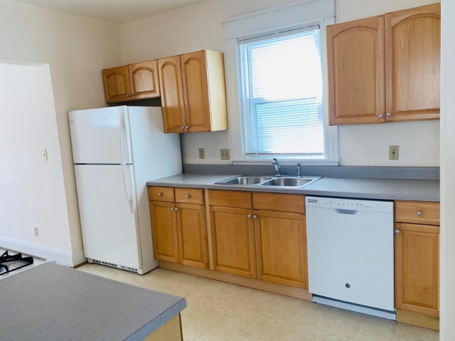 Photo - 2715 Griffiths Ave