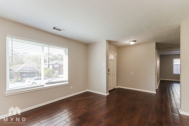 Photo - 275 Indian Falls S