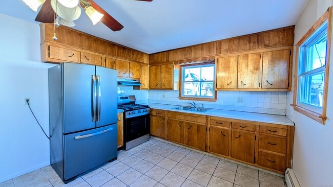 Photo - 24 Hoyt St Unit 2