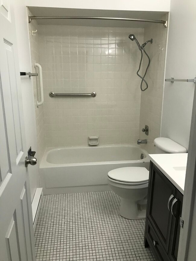 Bathroom - 686 Daisy Ln Unit 116