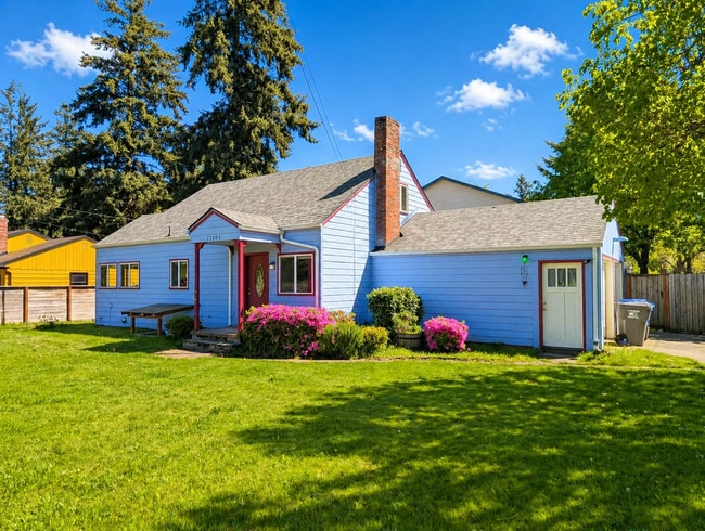 Building Photo - 13304 NE Glisan St