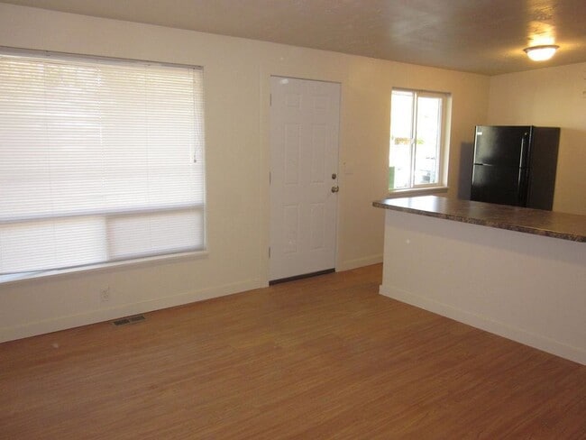 Photo - 408-410 E. Granite Ave. Unidad 408