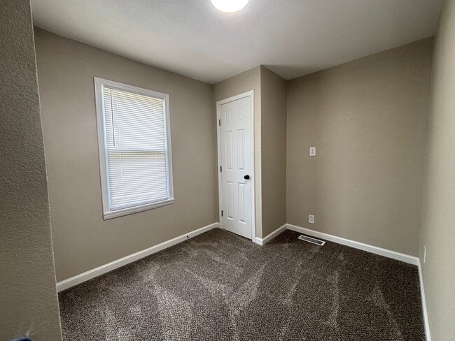 Photo - Perfect for Anyone Looking for a Move-in-Ready Space That Feels Like Home! Rent or Rent To Own Av...