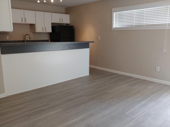 Photo - Gulf Breeze Apartments