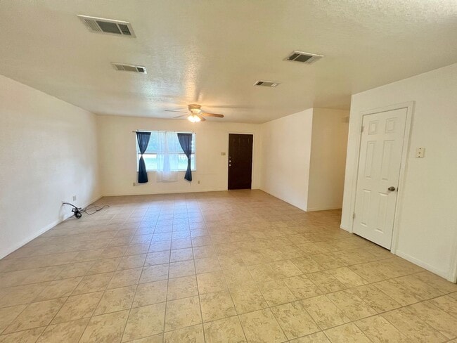 Photo - NEW IN MANAGEMENT - AVAILABLE NOW!