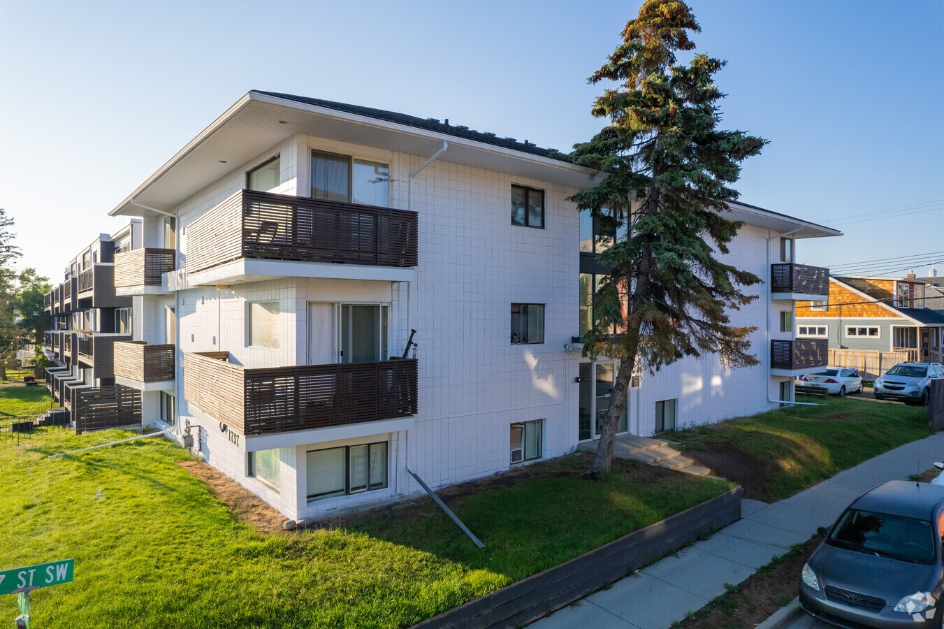 Photo - Bankview 1737 Apartments