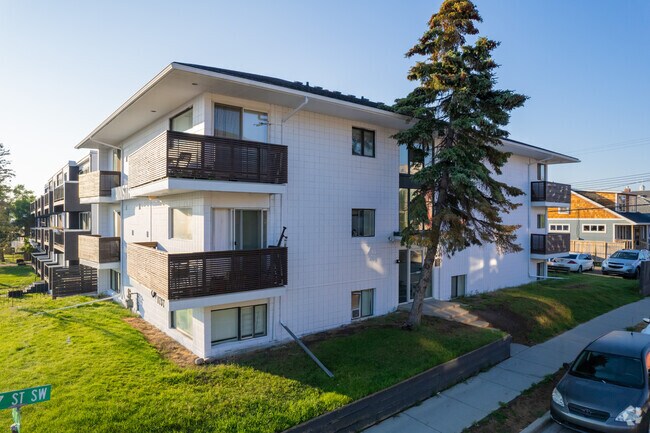 Photo - Bankview 1737 Apartments