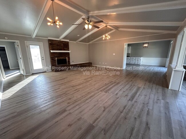 Photo - 8801 Meandering Way