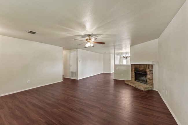 Photo - Beautiful 3 bed 2 bath home in Poynter Cro...
