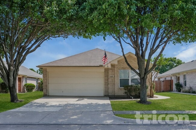 Building Photo - 1145 Boxwood Dr