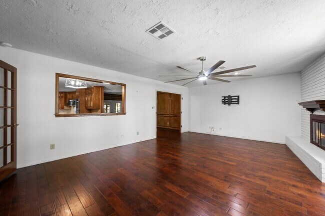 Photo - 616 Cannan Dr