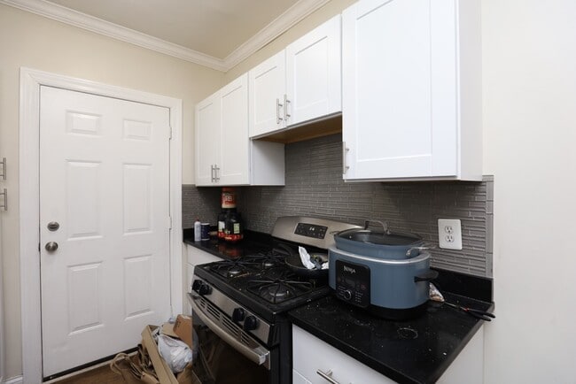 Photo - 3815 N Greenview Ave Unit E2